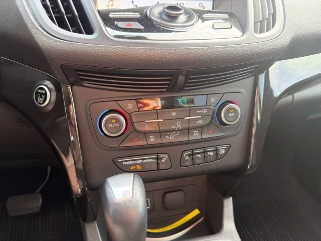 2018 White Platinum Ford Escape Titanium 4X4 SUV