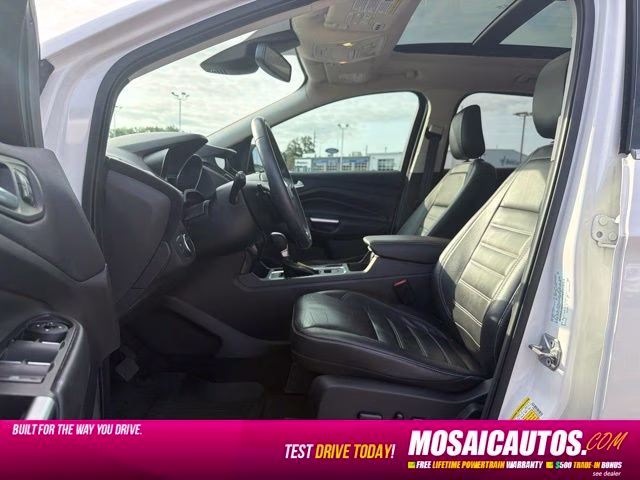 2018 White Platinum Ford Escape Titanium 4X4 SUV