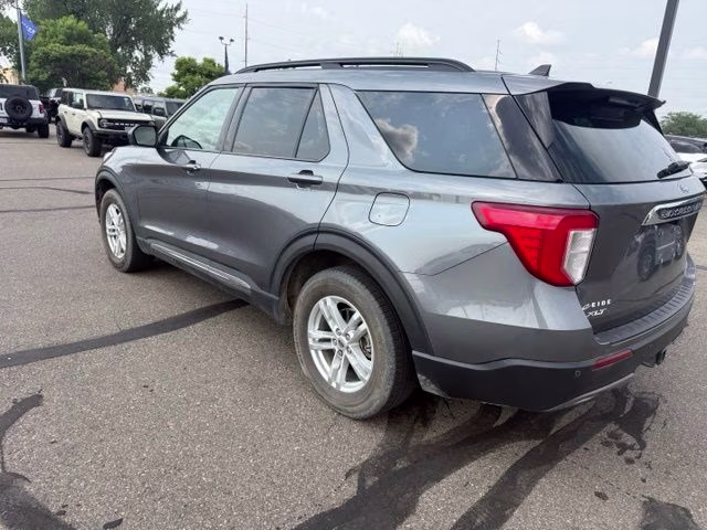 2022 Carbonized Gray Metallic Ford Explorer XLT 4X4 SUV