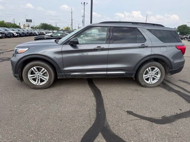 2022 Carbonized Gray Metallic Ford Explorer XLT 4X4 SUV