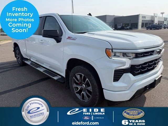 2022 Summit White Chevrolet Silverado 1500 RST 4X4 Truck