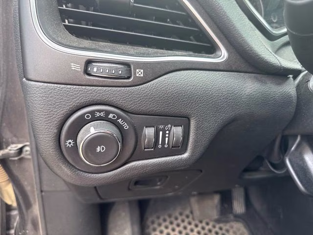 2021 Granite Crystal Metallic Clearcoat Jeep Cherokee Trailhawk 4X4 SUV