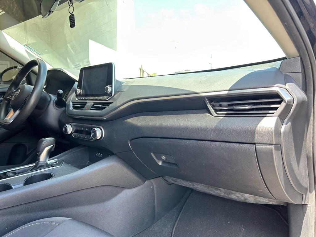 2020 Super Black Nissan Altima 2.5 S FWD Sedan