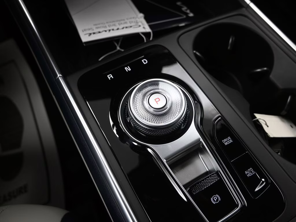 2026 Panthera Metal Kia Carnival Hybrid SX FWD Van