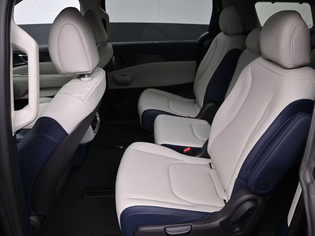 2026 Panthera Metal Kia Carnival Hybrid SX FWD Van