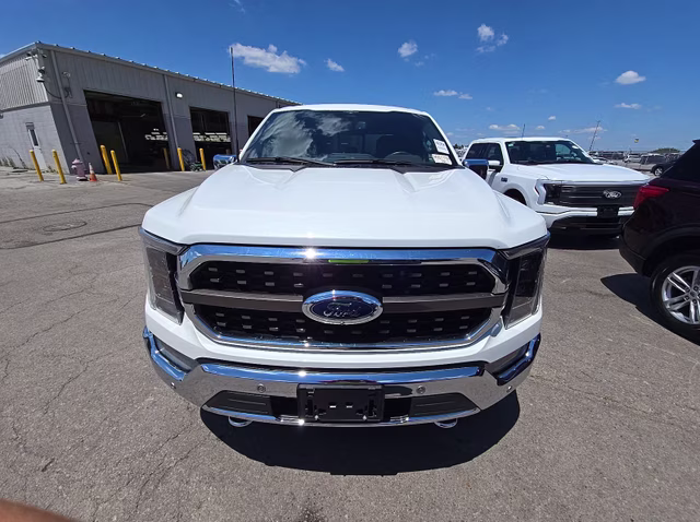 2023 Star White Metallic Tri-Coat Ford F-150 King Ranch 4X4 Truck