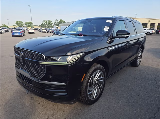 2025 Infinite Black Metallic Clearcoat Lincoln Navigator L Reserve 4X4 SUV