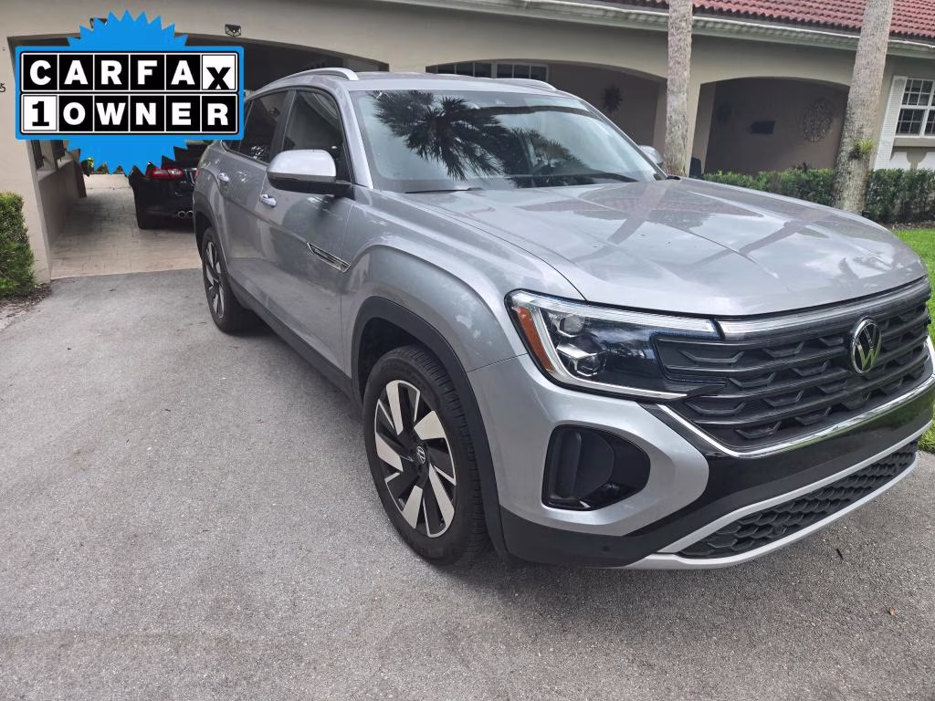 2024 Silver Mist Metallic Volkswagen Atlas Cross Sport 2.0T SE w/Technology FWD SUV