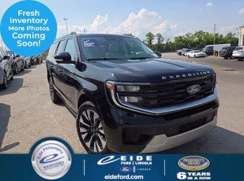 2025 Black Metallic Ford Expedition Max Platinum 4X4 SUV