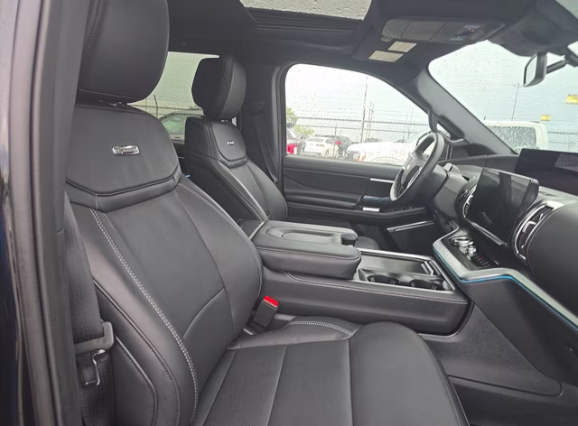 2026 Agate Black Metallic Ford Expedition Max Platinum 4X4 SUV