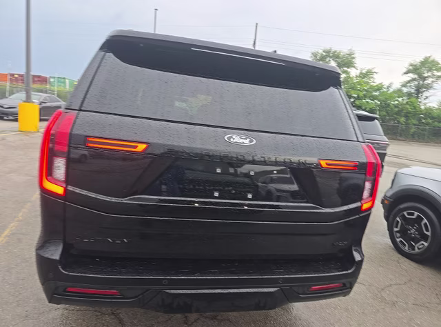 2026 Agate Black Metallic Ford Expedition Max Platinum 4X4 SUV