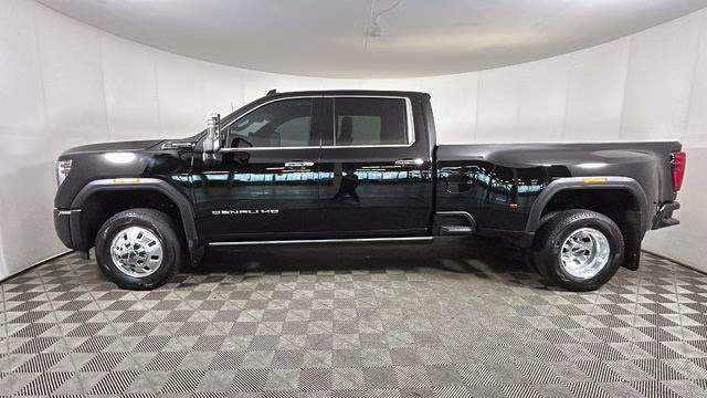 2025 Onyx Black GMC Sierra 3500HD Denali Ultimate 4X4 Truck