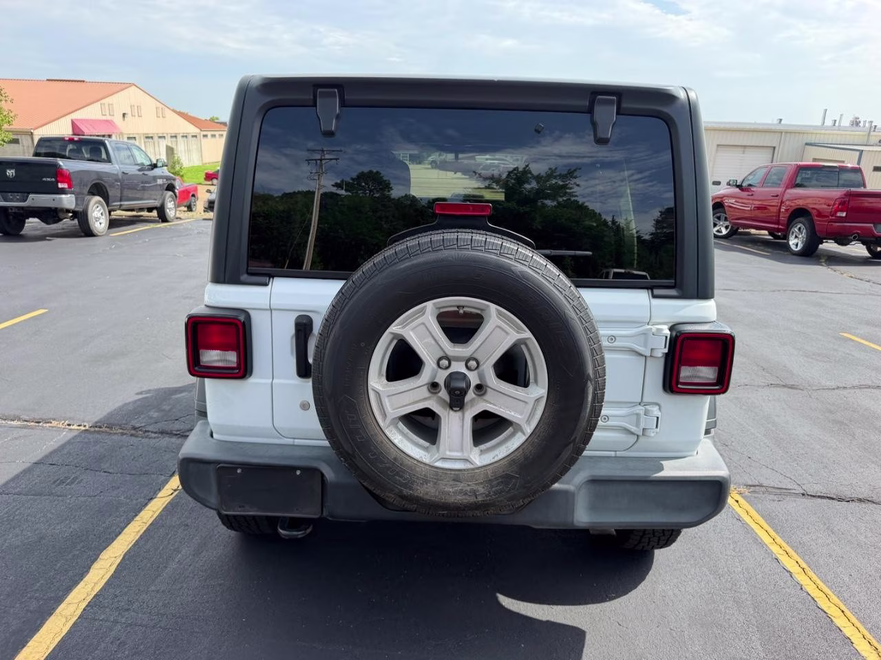 2019 Bright White Clearcoat Jeep Wrangler Unlimited Sport S 4X4 SUV