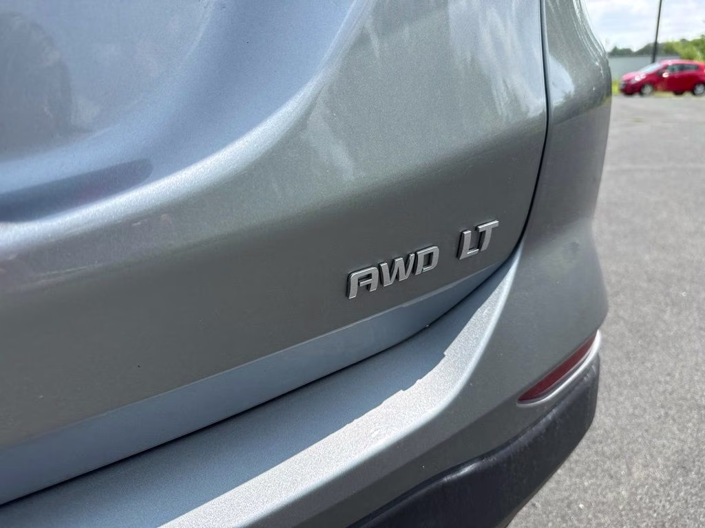2024 Sterling Gray Metallic Chevrolet Equinox LT AWD SUV