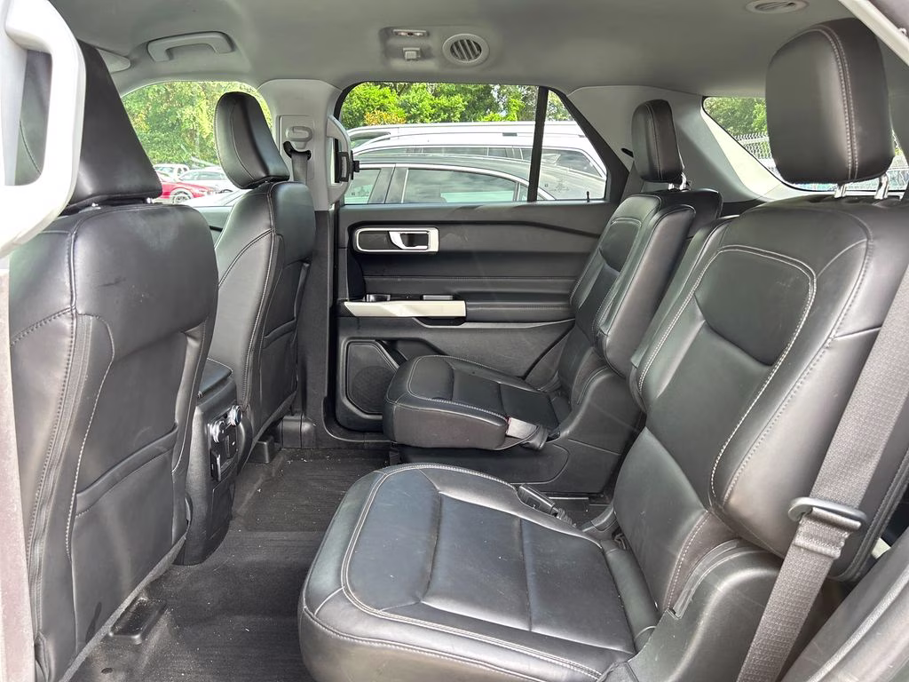 2022 Forged Green Metallic Ford Explorer XLT RWD SUV