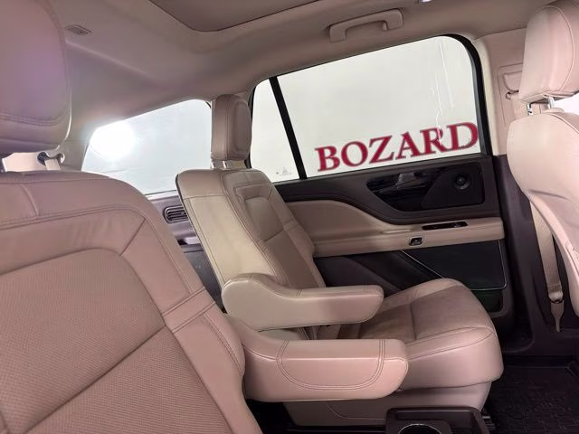 2022 Blue Metallic Lincoln Aviator Plug-In Hybrid Grand Touring AWD SUV