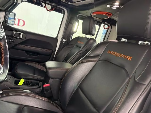 2020 Bright White Clearcoat Jeep Gladiator Mojave 4X4 Truck