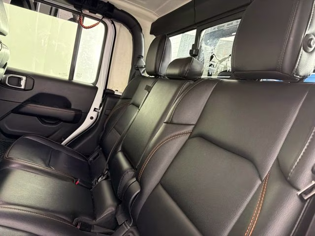 2020 Bright White Clearcoat Jeep Gladiator Mojave 4X4 Truck
