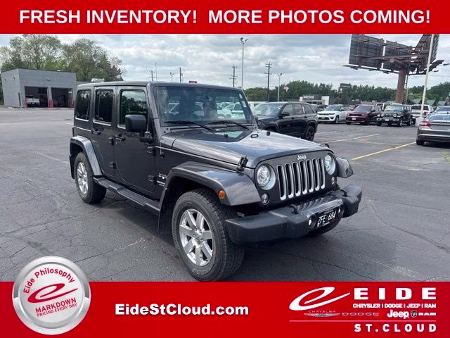 2017 Granite Crystal Metallic Clearcoat Jeep Wrangler Unlimited Sahara 4X4 SUV