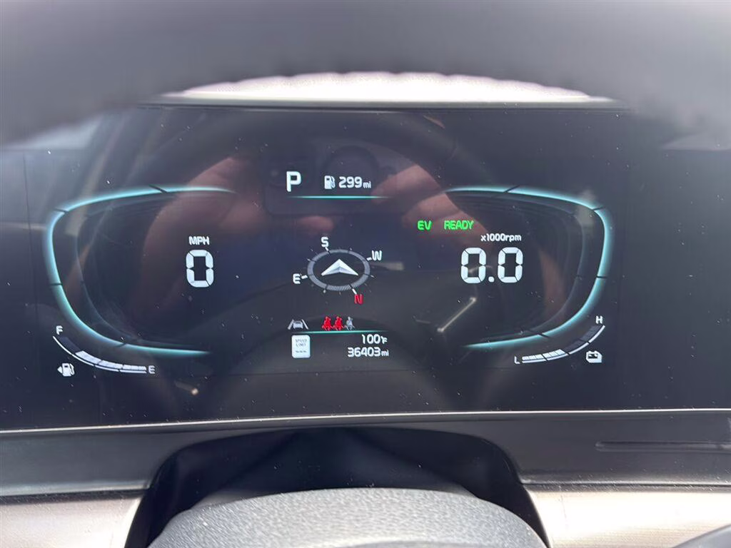 2025 Snow White Pearl Kia Sportage Hybrid EX AWD SUV