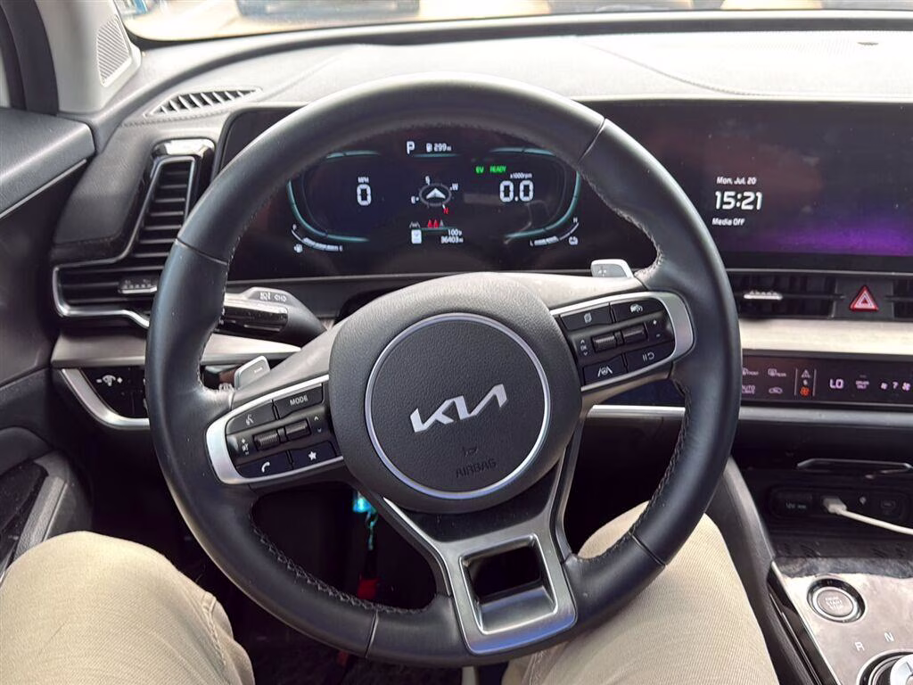 2025 Snow White Pearl Kia Sportage Hybrid EX AWD SUV