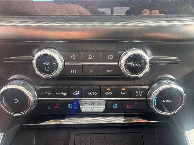 2023 Carbonized Gray Metallic Ford F-150 Platinum 4X4 Truck