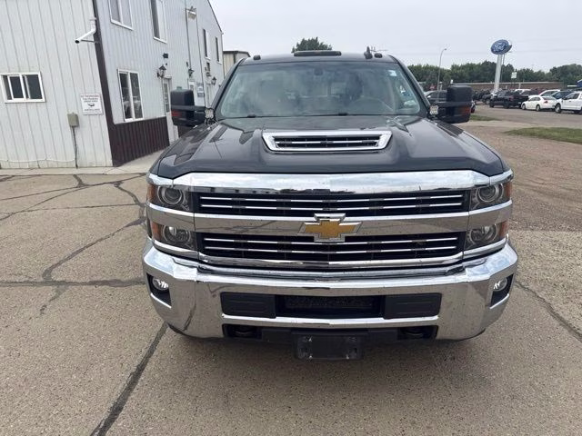 2017 Graphite Metallic Chevrolet Silverado 3500HD LT 4X4 Truck