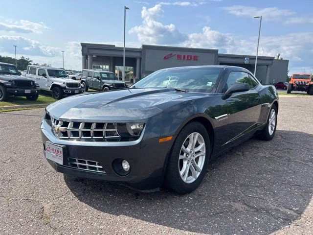 2013 Ashen Gray Metallic Chevrolet Camaro 1LT RWD Coupe