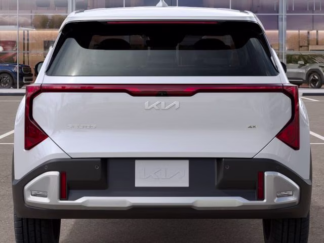 2027 White Kia Seltos S AWD SUV