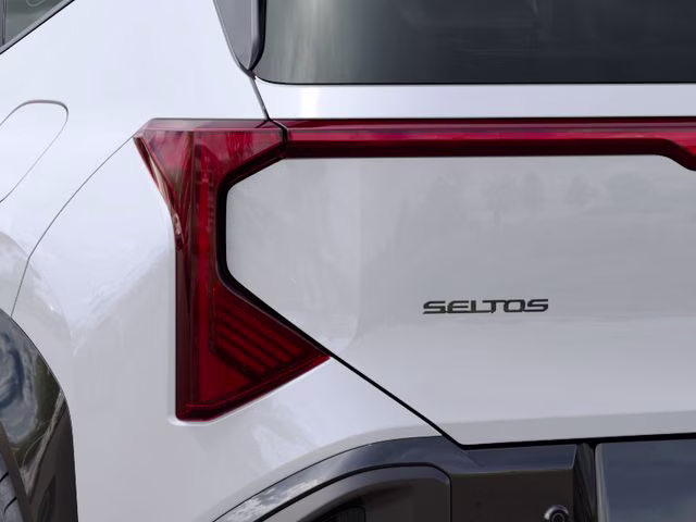 2027 White Kia Seltos X-Line S AWD SUV