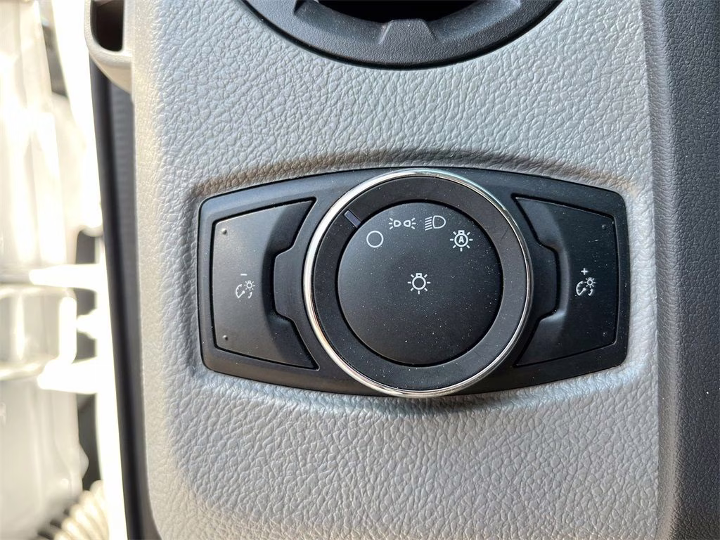 2023 Oxford White Ford E-450SD Base RWD Truck