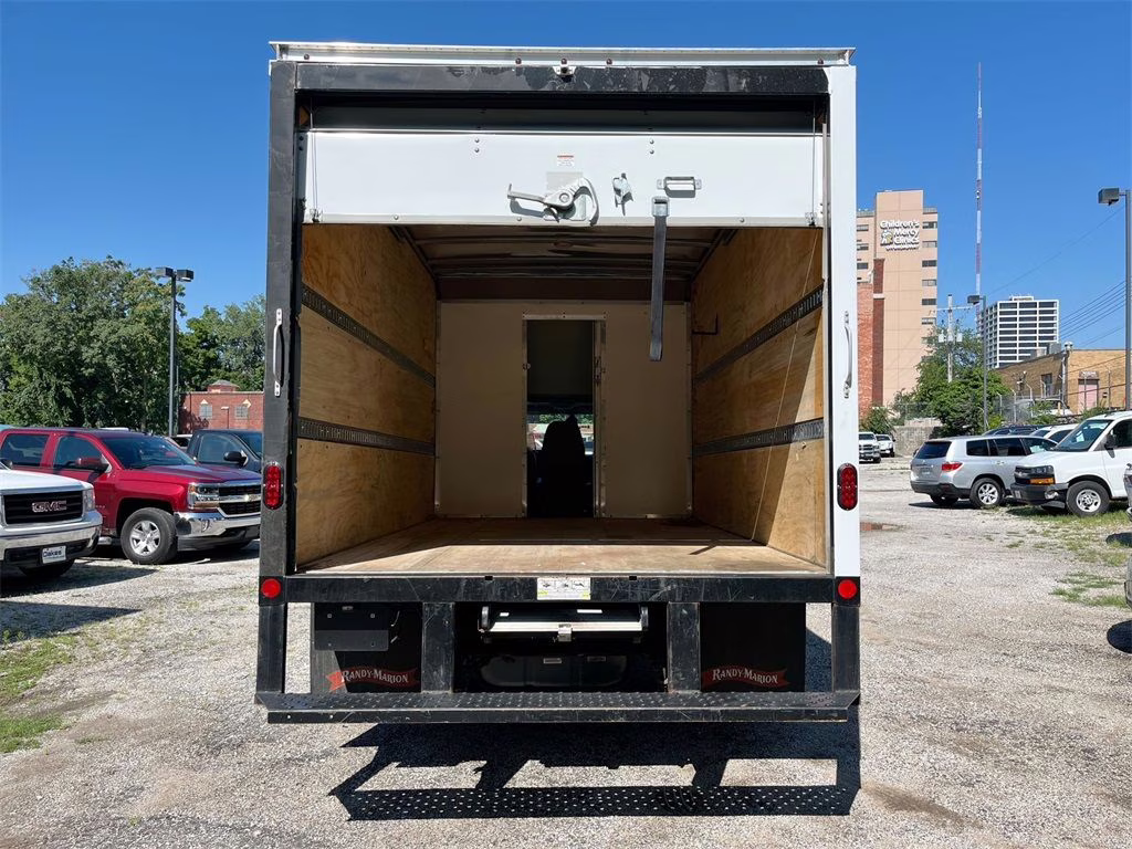 2023 Oxford White Ford E-450SD Base RWD Truck