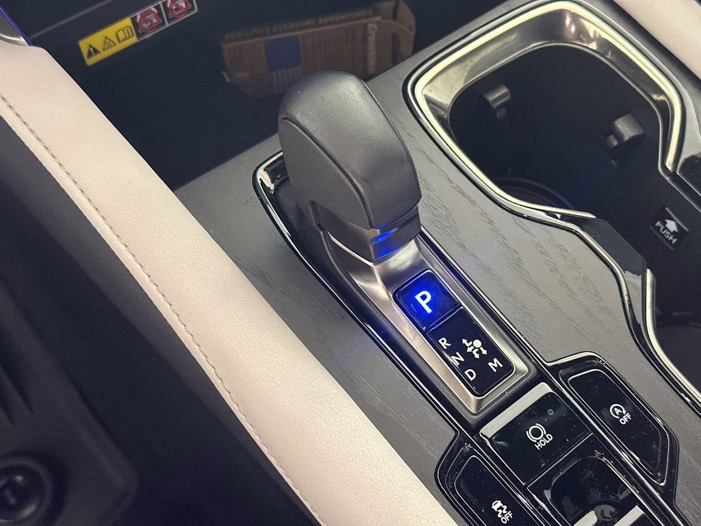 2025 White Lexus RX FWD SUV