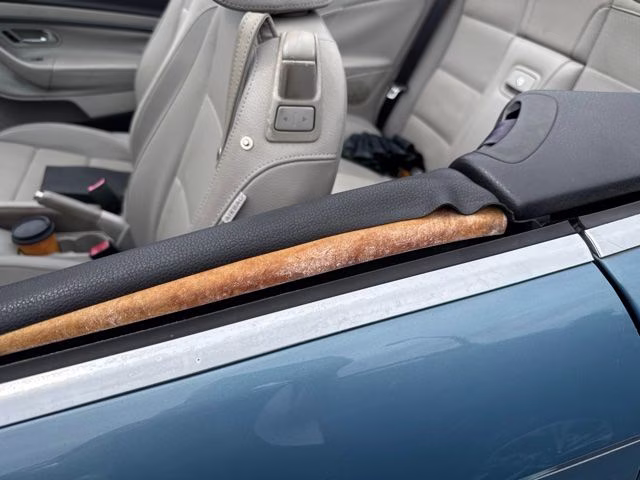2009 Volkswagen Eos Komfort Edition FWD Convertible