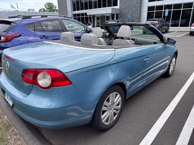 2009 Volkswagen Eos Komfort Edition FWD Convertible