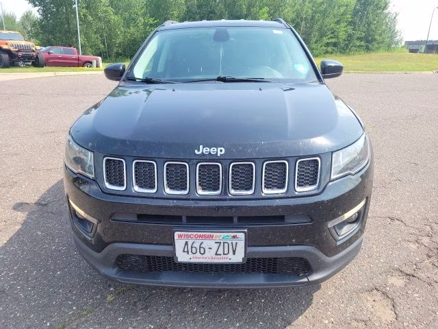 2018 Diamond Black Crystal Pearlcoat Jeep Compass Latitude 4X4 SUV