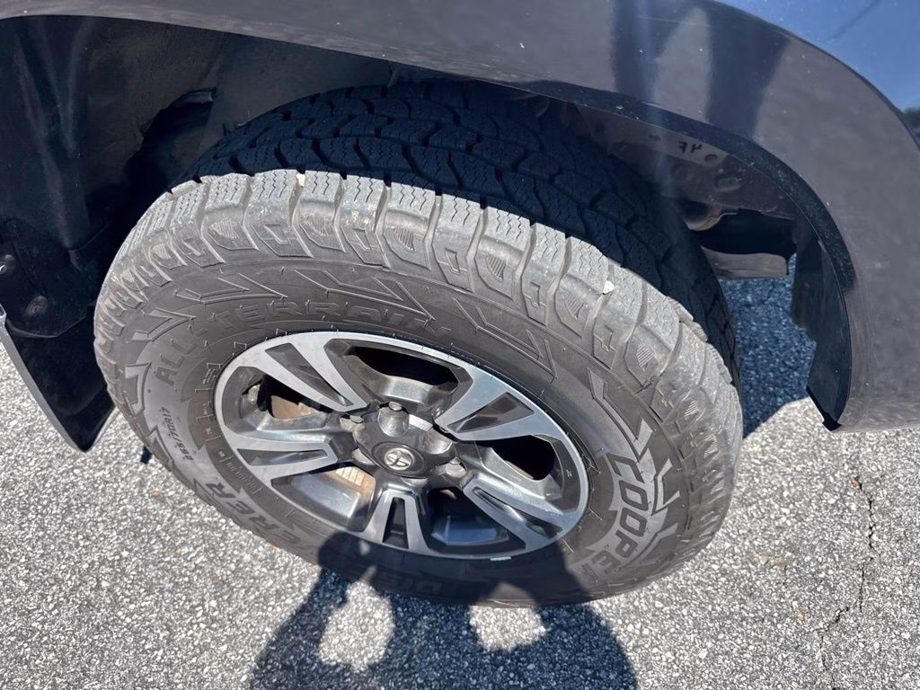 2018 Midnight Black Metallic Toyota Tacoma TRD Sport 4X4 Truck