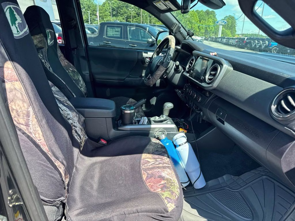 2018 Midnight Black Metallic Toyota Tacoma TRD Sport 4X4 Truck