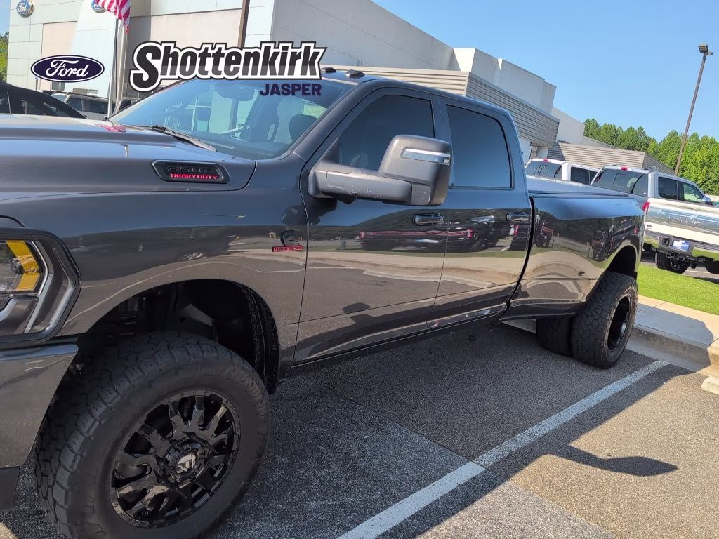 2024 Granite Crystal Metallic Clearcoat Ram 3500 Big Horn 4X4 Truck
