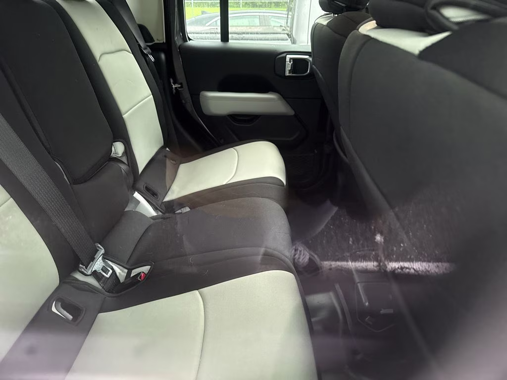 2021 Granite Crystal Metallic Clearcoat Jeep Gladiator High Altitude 4X4 Truck