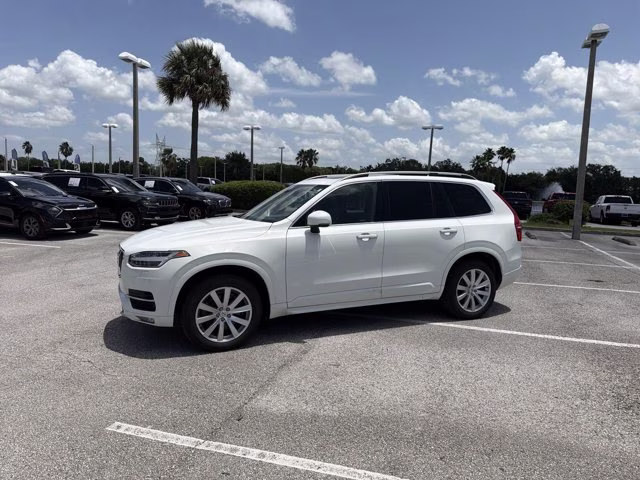 2017 Ice White Volvo XC90 T6 Momentum AWD SUV