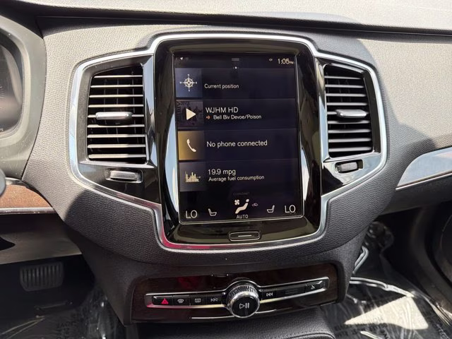 2017 Ice White Volvo XC90 T6 Momentum AWD SUV