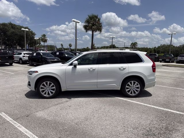 2017 Ice White Volvo XC90 T6 Momentum AWD SUV
