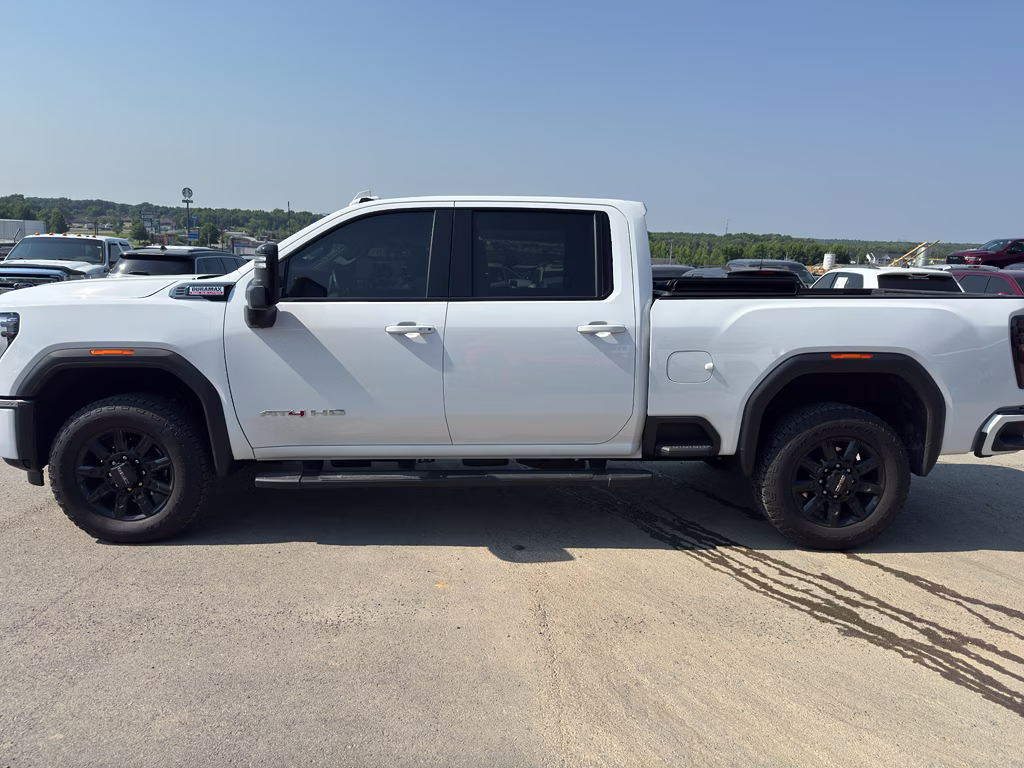 2026 Summit White GMC Sierra AT4 4X4 Truck