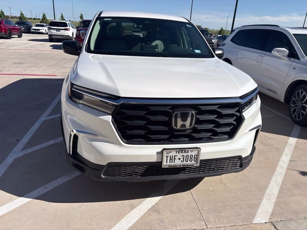 2023 Platinum White Pearl Honda Pilot LX FWD SUV