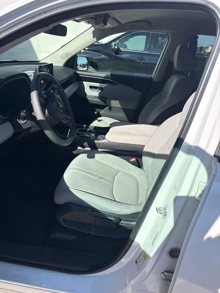 2023 Platinum White Pearl Honda Pilot LX FWD SUV