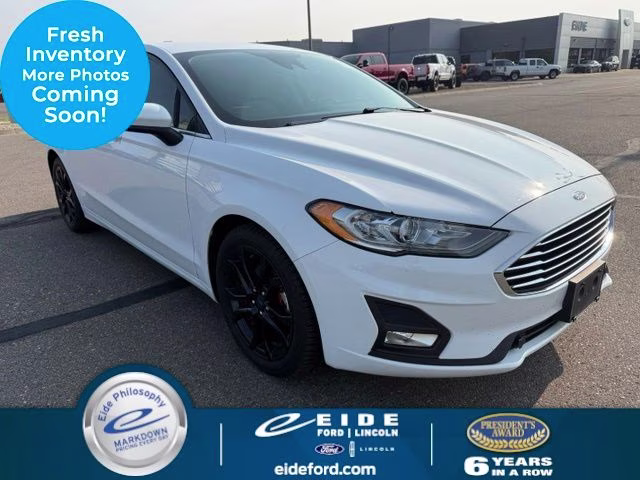 2020 Oxford White Ford Fusion SE FWD Sedan
