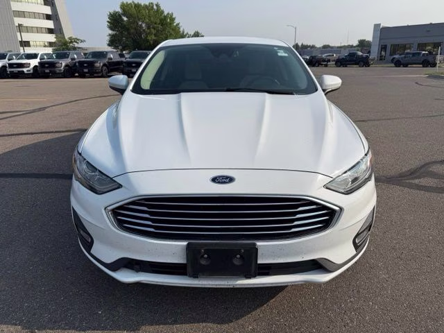 2020 Oxford White Ford Fusion SE FWD Sedan