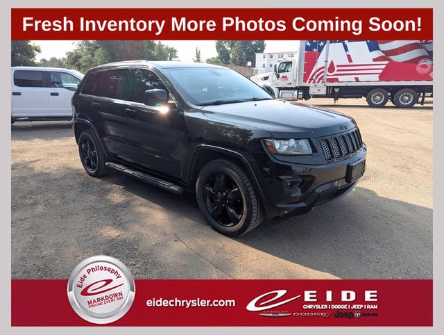 2014 Brilliant Black Crystal Pearlcoat Jeep Grand Cherokee Altitude 4X4 SUV