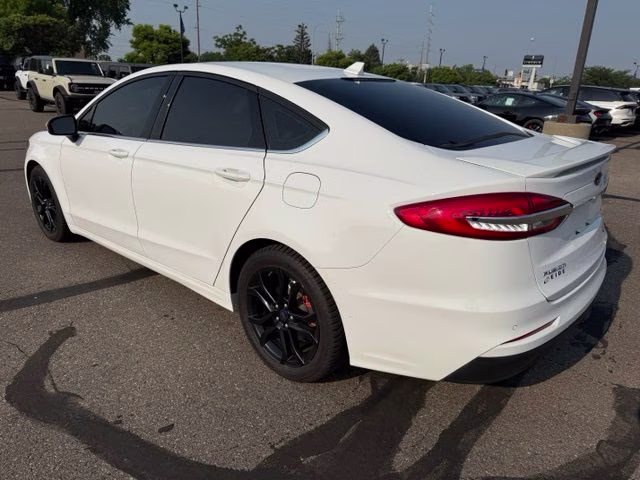 2020 Oxford White Ford Fusion SE FWD Sedan